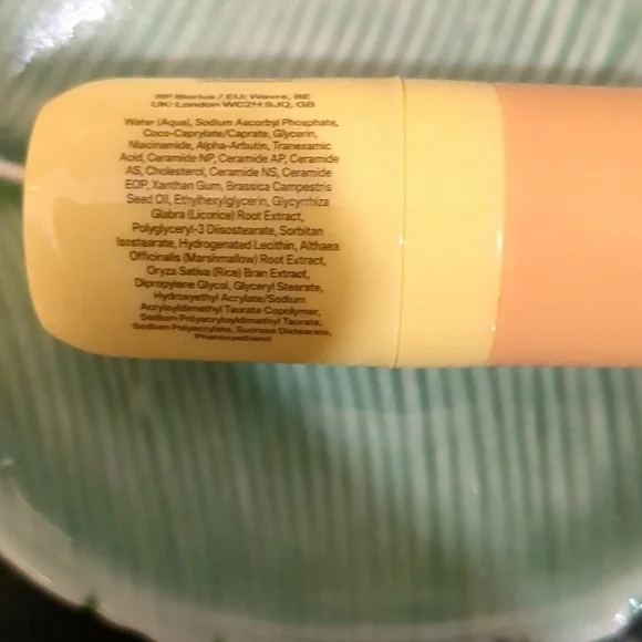 Tone & Texture Serum - Picture 2 of 3